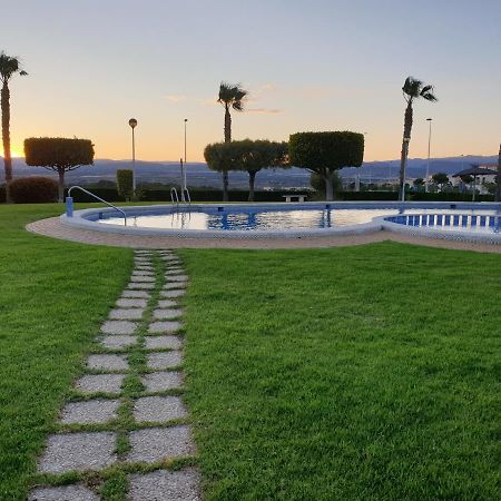 Mediterraneamente Soleado ซานตาโปลา ภายนอก รูปภาพ