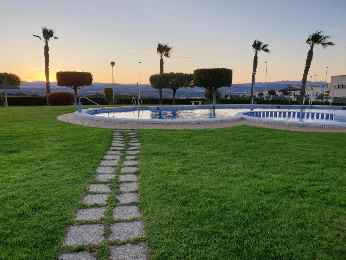 Mediterraneamente Soleado ซานตาโปลา ภายนอก รูปภาพ